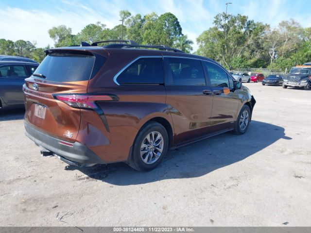 Photo 3 VIN: 5TDKRKEC6MS033973 - TOYOTA SIENNA 