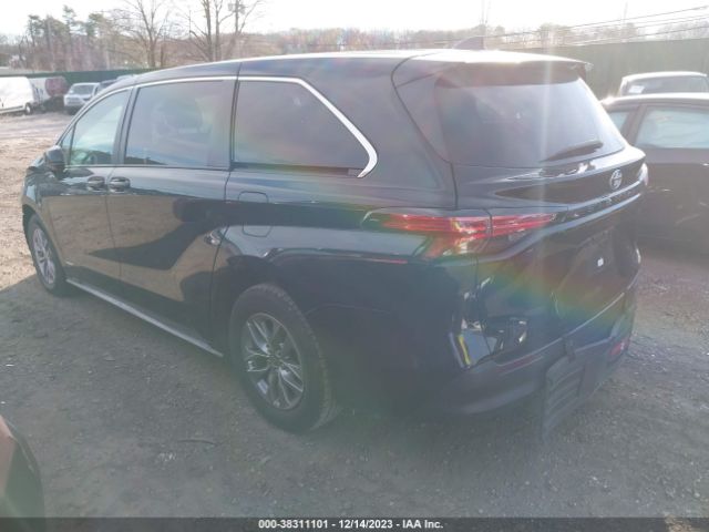 Photo 2 VIN: 5TDKRKEC6MS046738 - TOYOTA SIENNA 