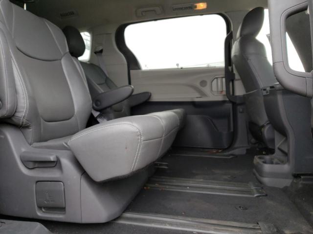 Photo 10 VIN: 5TDKRKEC6MS059523 - TOYOTA SIENNA LE 