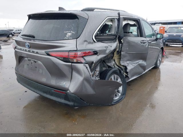 Photo 3 VIN: 5TDKRKEC6MS073714 - TOYOTA SIENNA 