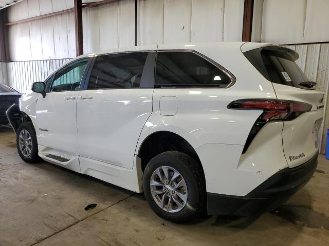 Photo 1 VIN: 5TDKRKEC6NS081281 - TOYOTA SIENNA LE 