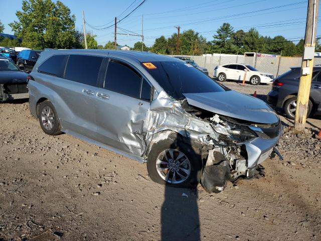 Photo 3 VIN: 5TDKRKEC7MS018589 - TOYOTA SIENNA LE 