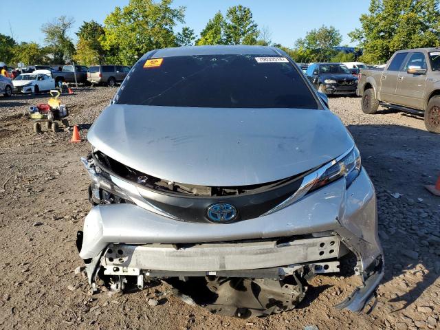 Photo 4 VIN: 5TDKRKEC7MS018589 - TOYOTA SIENNA LE 