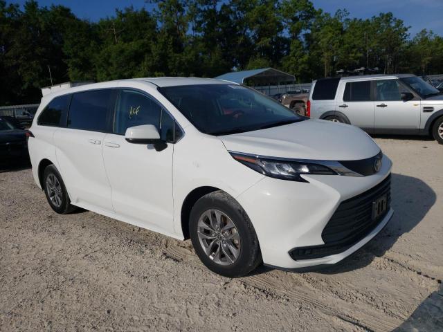 Photo 3 VIN: 5TDKRKEC7NS100954 - TOYOTA SIENNA LE 