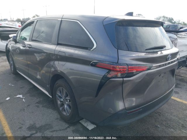 Photo 2 VIN: 5TDKRKEC8MS043873 - TOYOTA SIENNA LE 