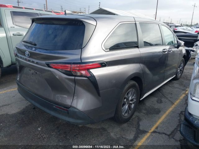 Photo 3 VIN: 5TDKRKEC8MS043873 - TOYOTA SIENNA LE 