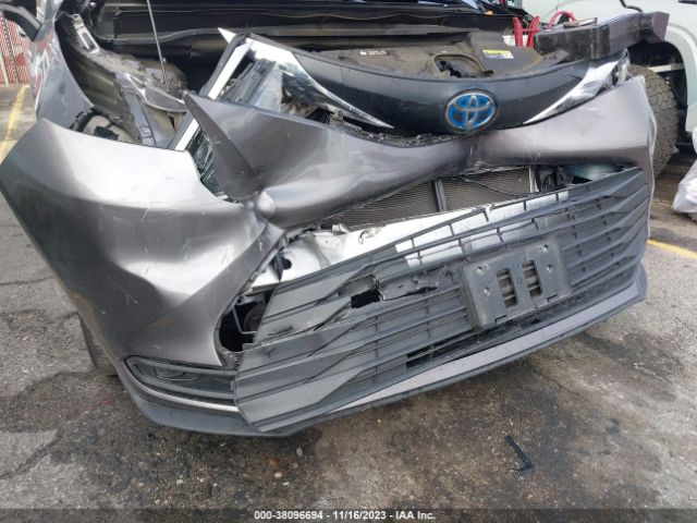 Photo 5 VIN: 5TDKRKEC8MS043873 - TOYOTA SIENNA LE 