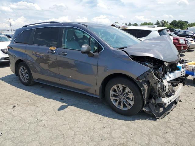 Photo 3 VIN: 5TDKRKEC8PS138650 - TOYOTA SIENNA LE 