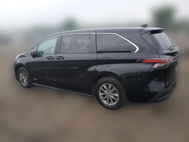 Photo 1 VIN: 5TDKRKEC9MS007738 - TOYOTA SIENNA LE 