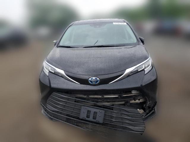 Photo 4 VIN: 5TDKRKEC9MS007738 - TOYOTA SIENNA LE 