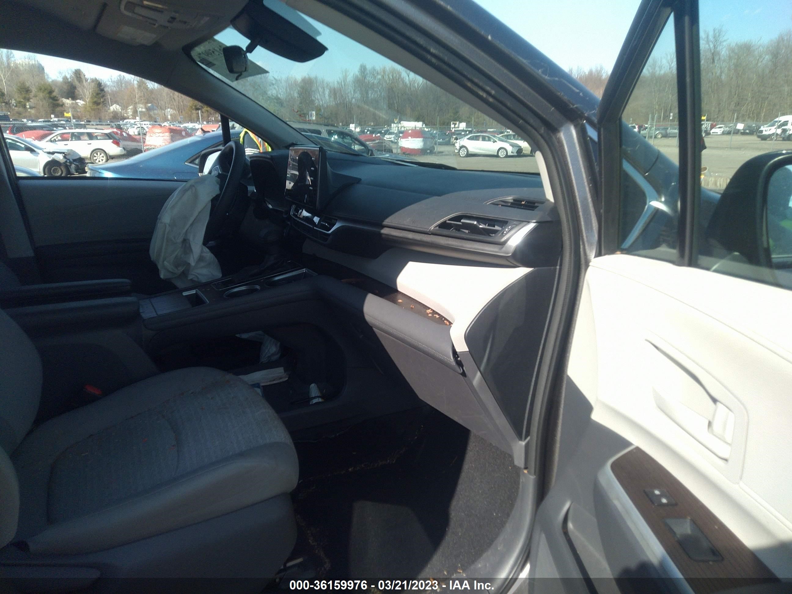 Photo 4 VIN: 5TDKRKEC9MS034194 - TOYOTA SIENNA 