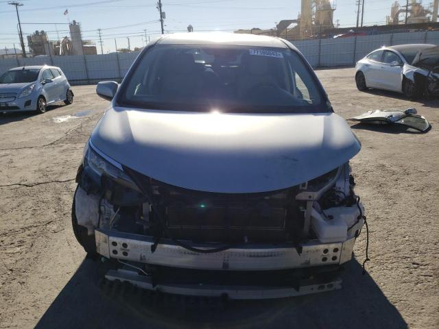 Photo 4 VIN: 5TDKRKEC9MS043204 - TOYOTA SIENNA LE 