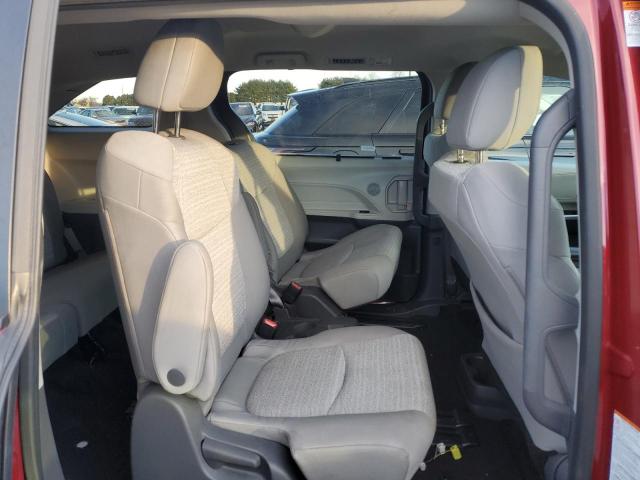 Photo 10 VIN: 5TDKRKEC9MS044837 - TOYOTA SIENNA LE 