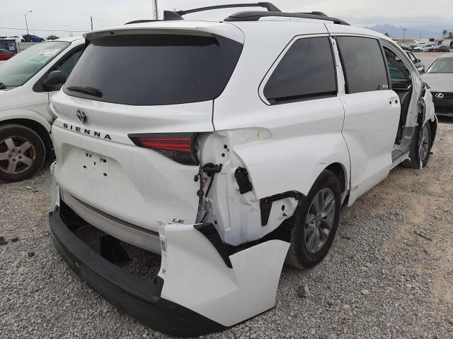 Photo 3 VIN: 5TDKRKEC9NS109803 - TOYOTA SIENNA LE 