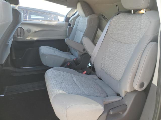 Photo 10 VIN: 5TDKRKECXMS054941 - TOYOTA SIENNA LE 