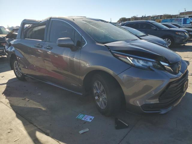 Photo 3 VIN: 5TDKRKECXMS054941 - TOYOTA SIENNA LE 