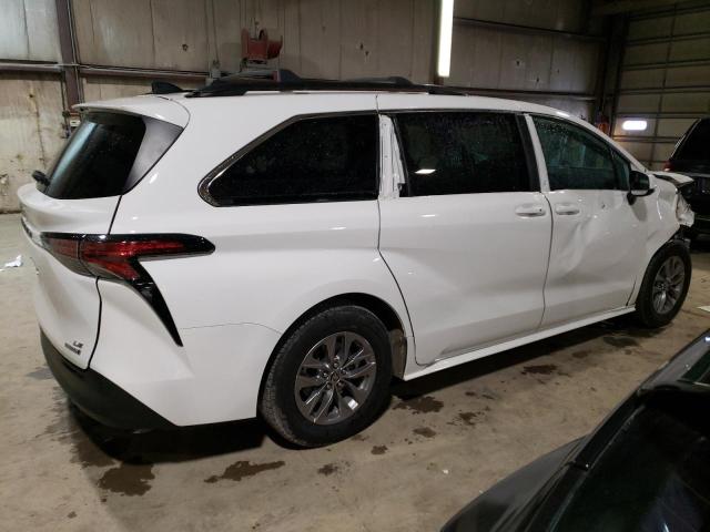 Photo 2 VIN: 5TDKRKECXNS095765 - TOYOTA SIENNA LE 