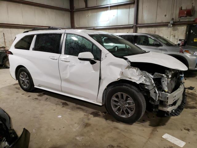 Photo 3 VIN: 5TDKRKECXNS095765 - TOYOTA SIENNA LE 