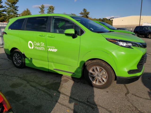 Photo 3 VIN: 5TDKRKECXNS102987 - TOYOTA SIENNA LE 