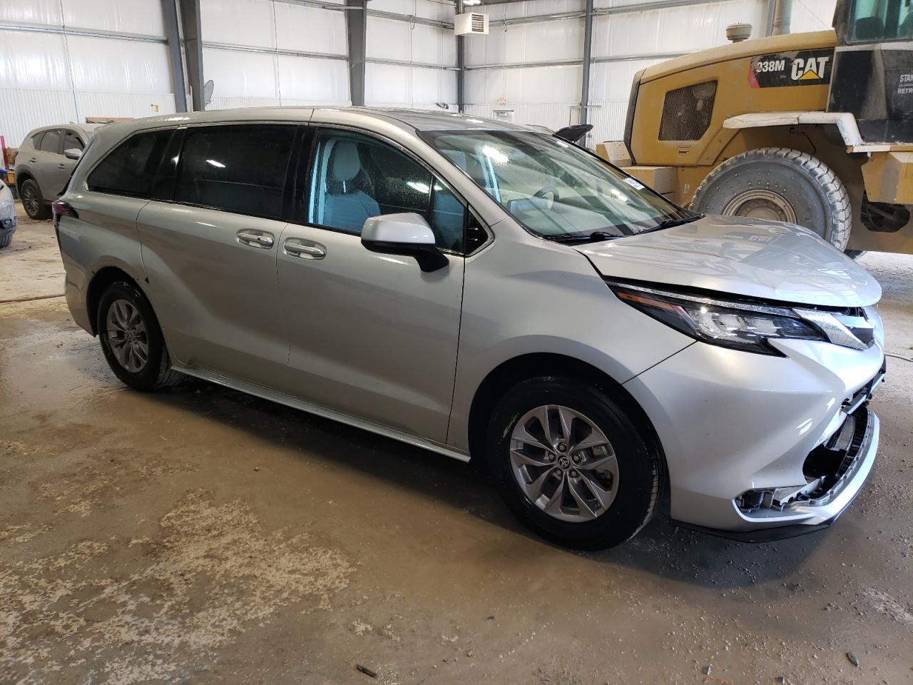 Photo 3 VIN: 5TDKSKFC0NS059263 - TOYOTA SIENNA 