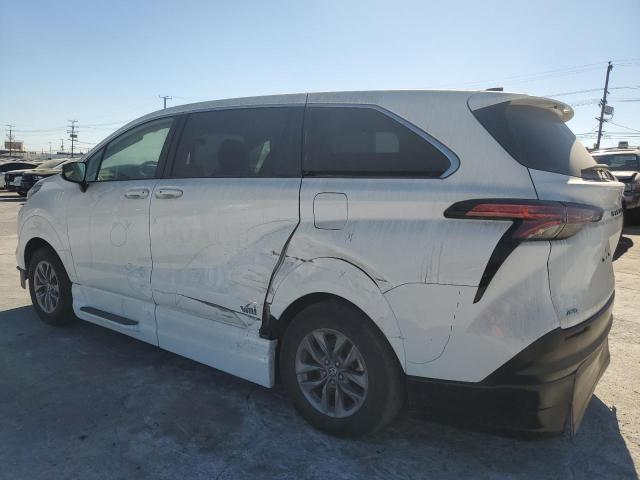 Photo 1 VIN: 5TDKSKFC1NS071096 - TOYOTA SIENNA LE 