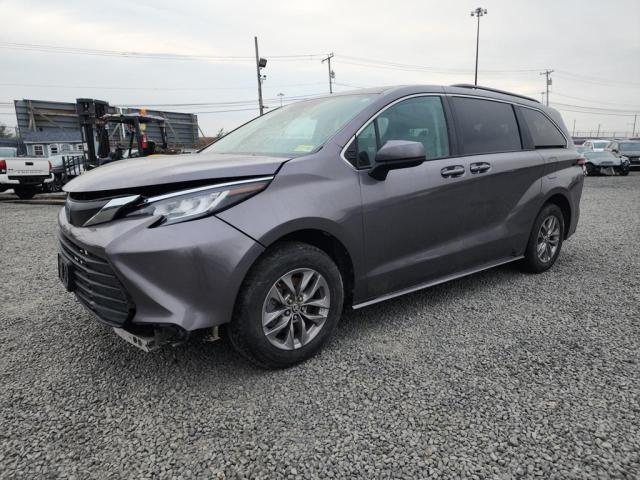 Photo 1 VIN: 5TDKSKFC3NS043123 - TOYOTA SIENNA LE 