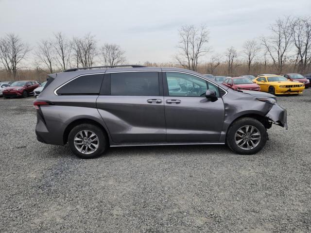 Photo 13 VIN: 5TDKSKFC3NS043123 - TOYOTA SIENNA LE 