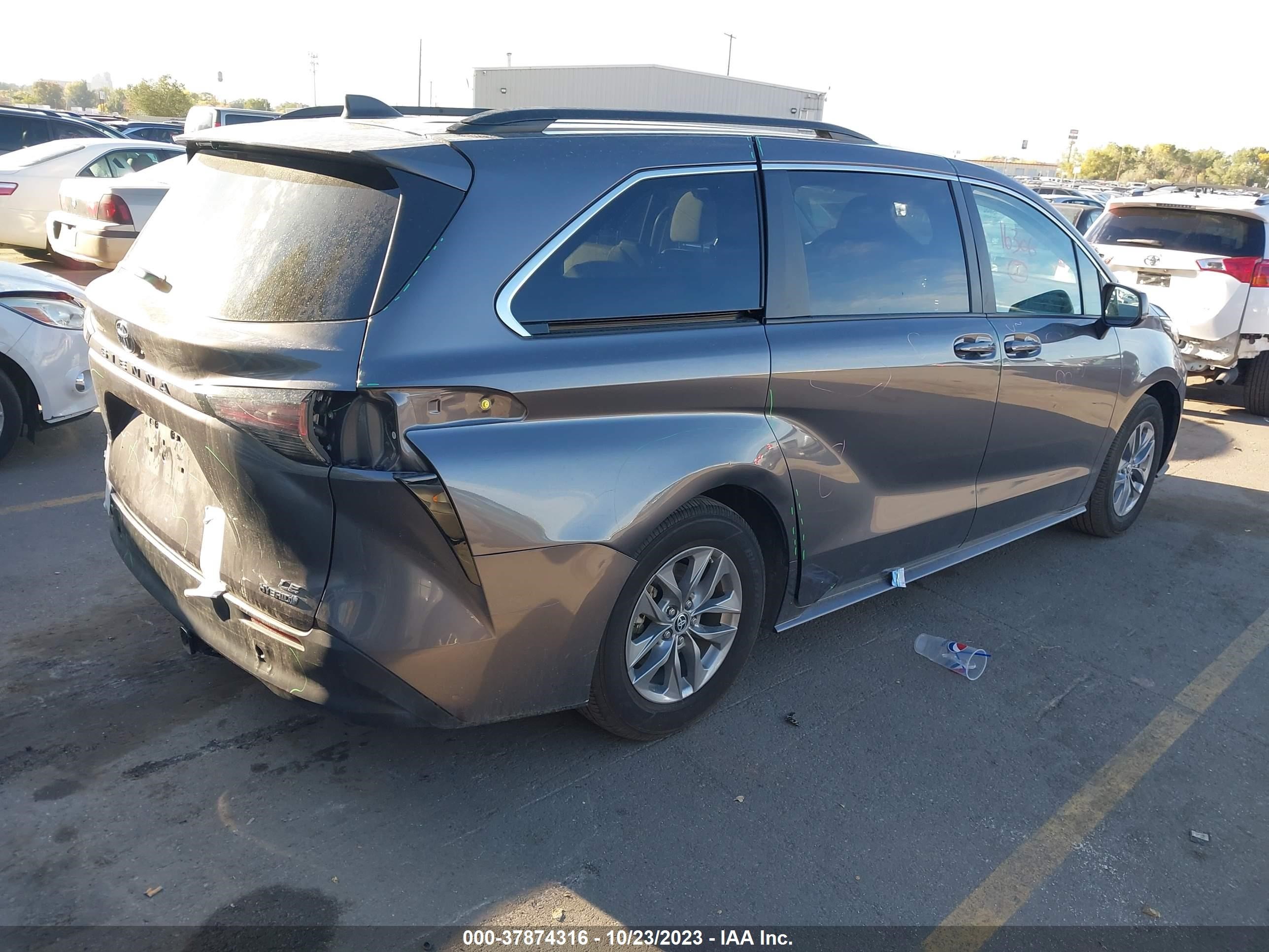 Photo 3 VIN: 5TDKSKFC3PS075055 - TOYOTA SIENNA 