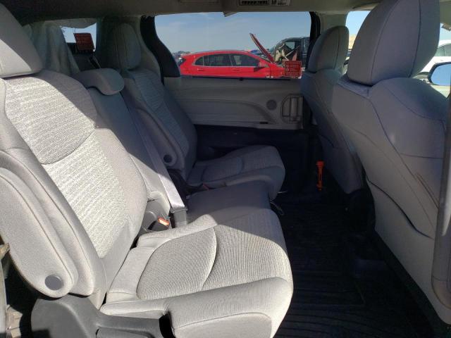 Photo 10 VIN: 5TDKSKFC5NS062210 - TOYOTA SIENNA LE 