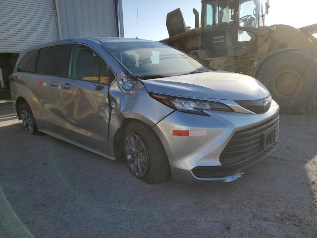 Photo 3 VIN: 5TDKSKFC5NS062210 - TOYOTA SIENNA LE 