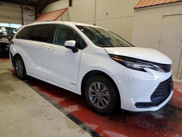 Photo 3 VIN: 5TDKSKFC6MS040229 - TOYOTA SIENNA LE 