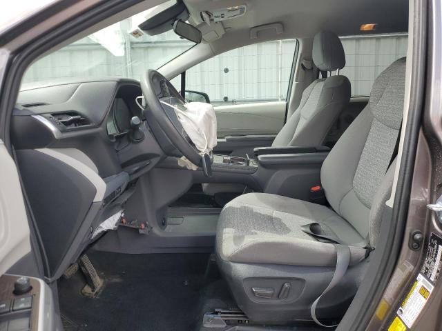 Photo 6 VIN: 5TDKSKFC6NS049921 - TOYOTA SIENNA LE 