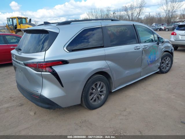 Photo 3 VIN: 5TDKSKFC7MS023858 - TOYOTA SIENNA 