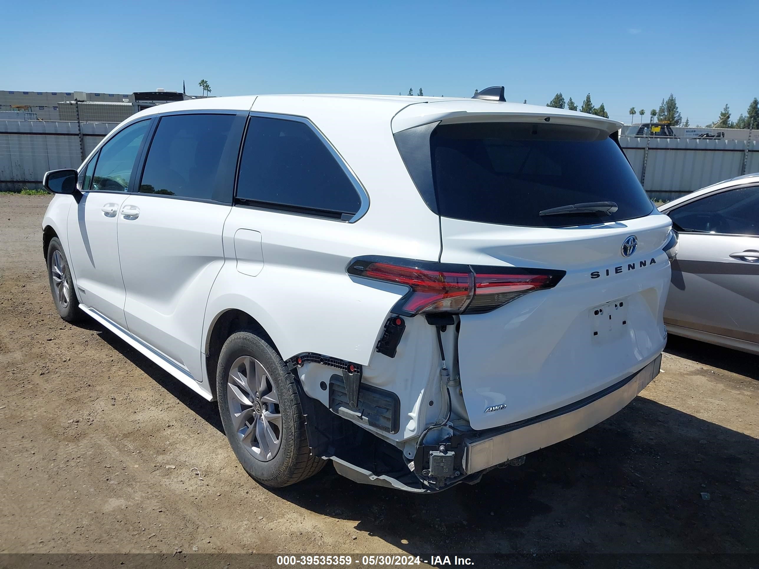 Photo 2 VIN: 5TDKSKFC9MS003532 - TOYOTA SIENNA 