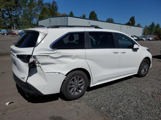 Photo 2 VIN: 5TDKSKFC9PS103733 - TOYOTA SIENNA LE 