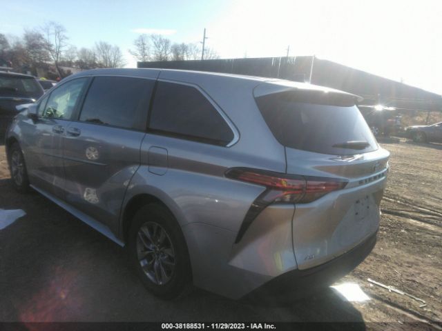 Photo 2 VIN: 5TDKSKFCXMS011560 - TOYOTA SIENNA 