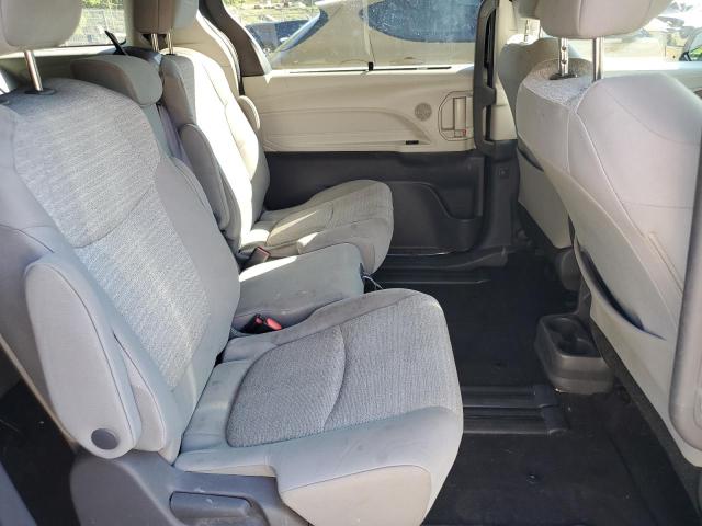 Photo 10 VIN: 5TDKSKFCXMS038144 - TOYOTA SIENNA LE 