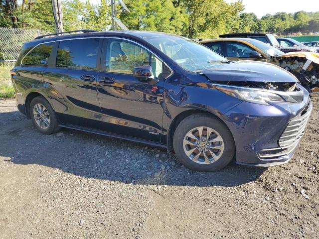 Photo 3 VIN: 5TDKSKFCXMS038144 - TOYOTA SIENNA LE 