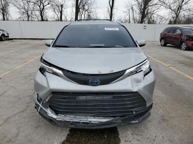 Photo 4 VIN: 5TDKSKFCXNS071159 - TOYOTA SIENNA LE 