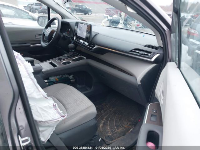 Photo 4 VIN: 5TDKSKFCXPS077773 - TOYOTA SIENNA 