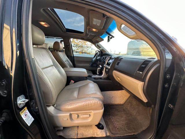 Photo 4 VIN: 5TDKY5G10BS031925 - TOYOTA SEQUOIA 