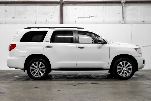 Photo 4 VIN: 5TDKY5G11GS061619 - TOYOTA SEQUOIA 