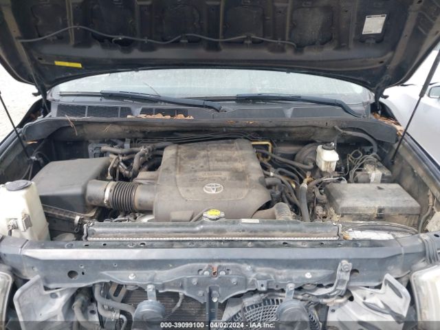 Photo 9 VIN: 5TDKY5G1XBS032127 - TOYOTA SEQUOIA 