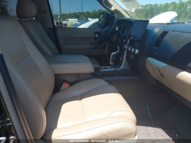 Photo 4 VIN: 5TDKY5G1XCS040374 - TOYOTA SEQUOIA 