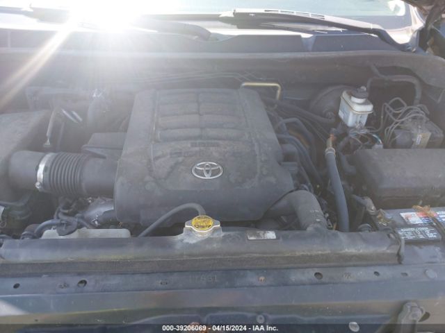 Photo 9 VIN: 5TDKY5G1XCS040374 - TOYOTA SEQUOIA 