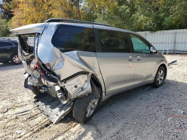 Photo 2 VIN: 5TDKZ3DC0HS827090 - TOYOTA SIENNA LE 