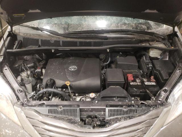 Photo 10 VIN: 5TDKZ3DC0HS868612 - TOYOTA SIENNA LE 