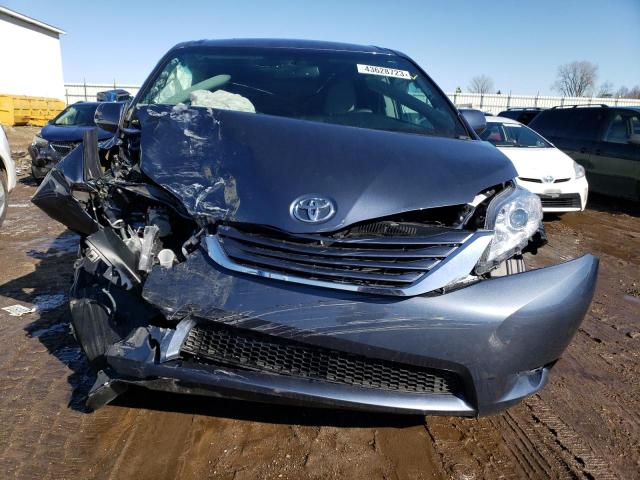 Photo 4 VIN: 5TDKZ3DC0HS878766 - TOYOTA SIENNA LE 