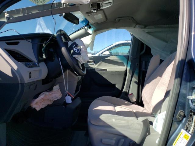 Photo 6 VIN: 5TDKZ3DC0HS878766 - TOYOTA SIENNA LE 