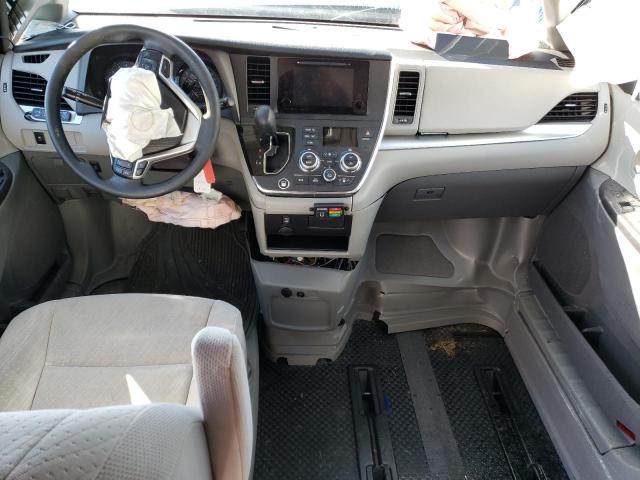 Photo 7 VIN: 5TDKZ3DC0HS878766 - TOYOTA SIENNA LE 